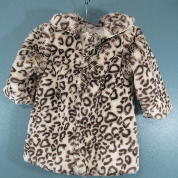 Pampolina Other - Pampolina Faux Fur Leopard Coat